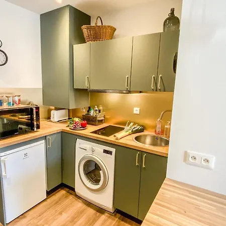 Merkatua, Centre Ville, 10 Min Plage Appartement